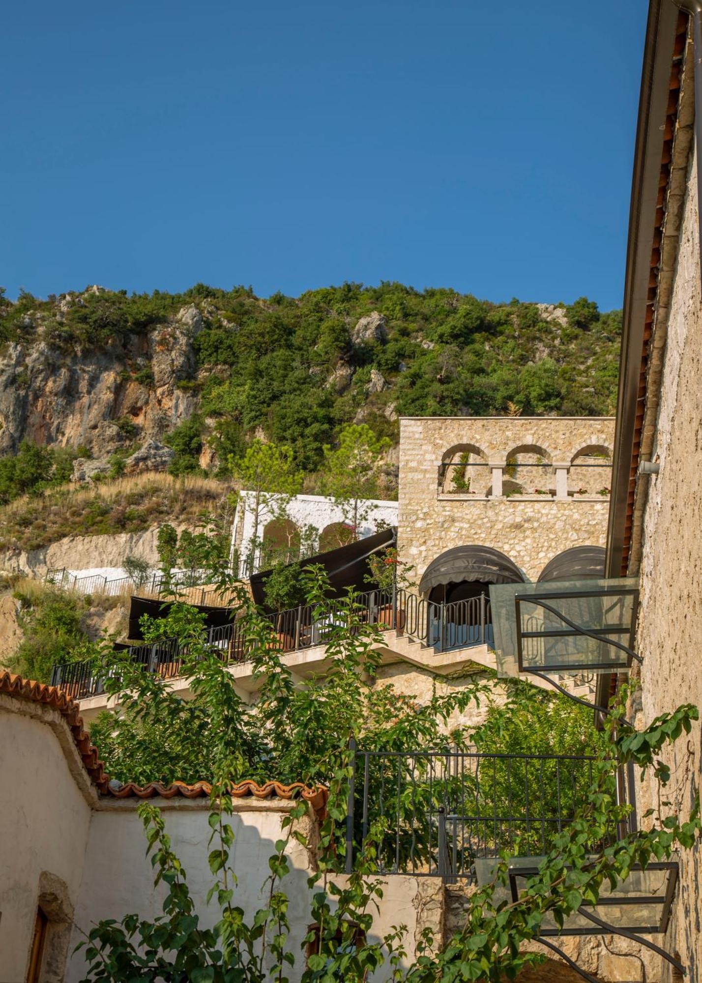 Zoe Hora Ξενοδοχείο Dhërmi Εξωτερικό φωτογραφία